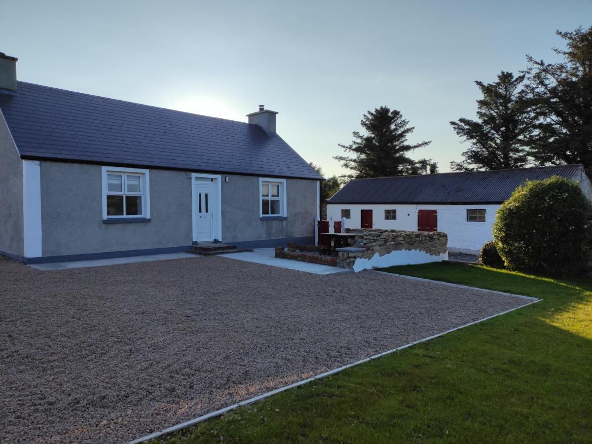 White Barn Cottage Clonmany Exterior foto