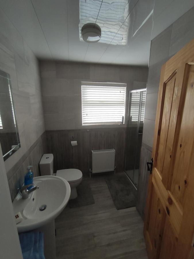 White Barn Cottage Clonmany Exterior foto